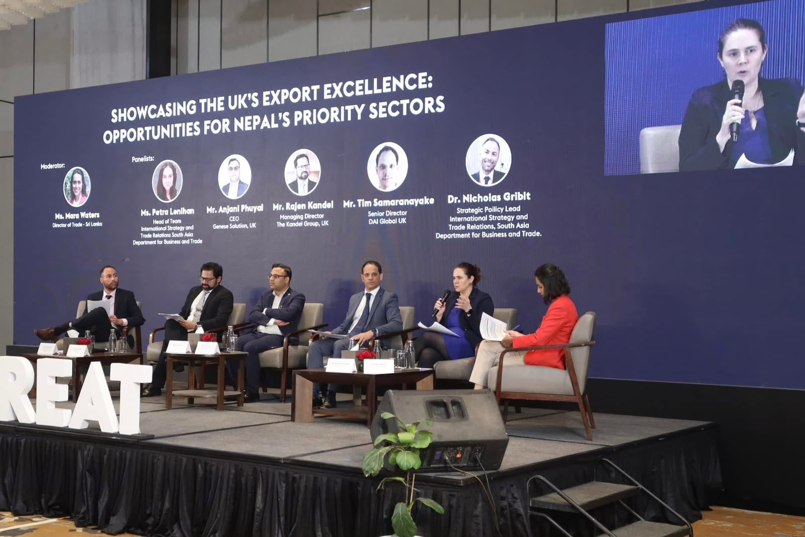 Sector dialogue panel